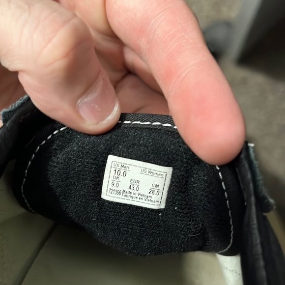 Vans Old Skool sz 10 men - Picture 5 of 8